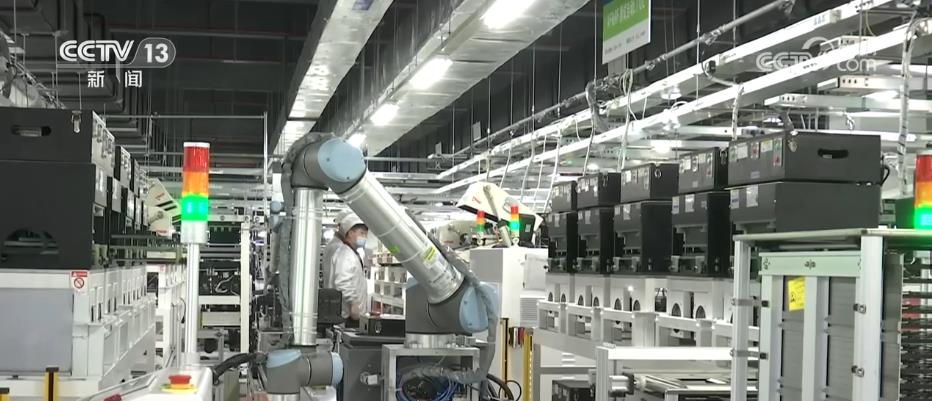 投資結(jié)構(gòu)優(yōu)化引領(lǐng)新基建浪潮 5G、數(shù)據(jù)中心等信息類新型基礎(chǔ)設(shè)施投資增長13.1%的技術(shù)服務(wù)驅(qū)動(dòng)力